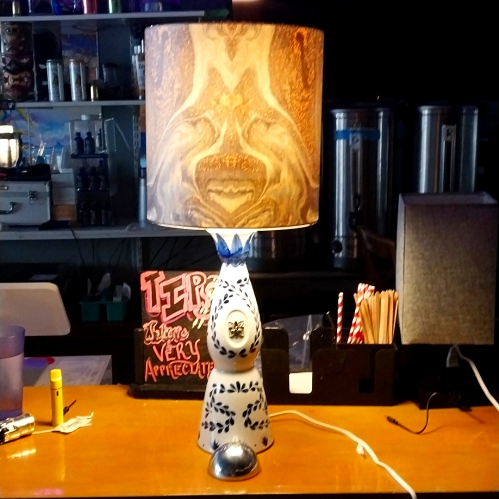 Clase Azul lamp